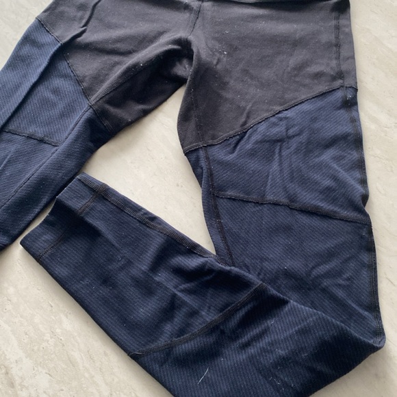 Lululemon black and navy leggings - Picture 3 of 4
